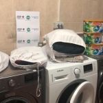 Refugiații ucraineni găzduiți în adăposturile din Sectorul 6 au hainele curate, prin amabilitatea Henkel România